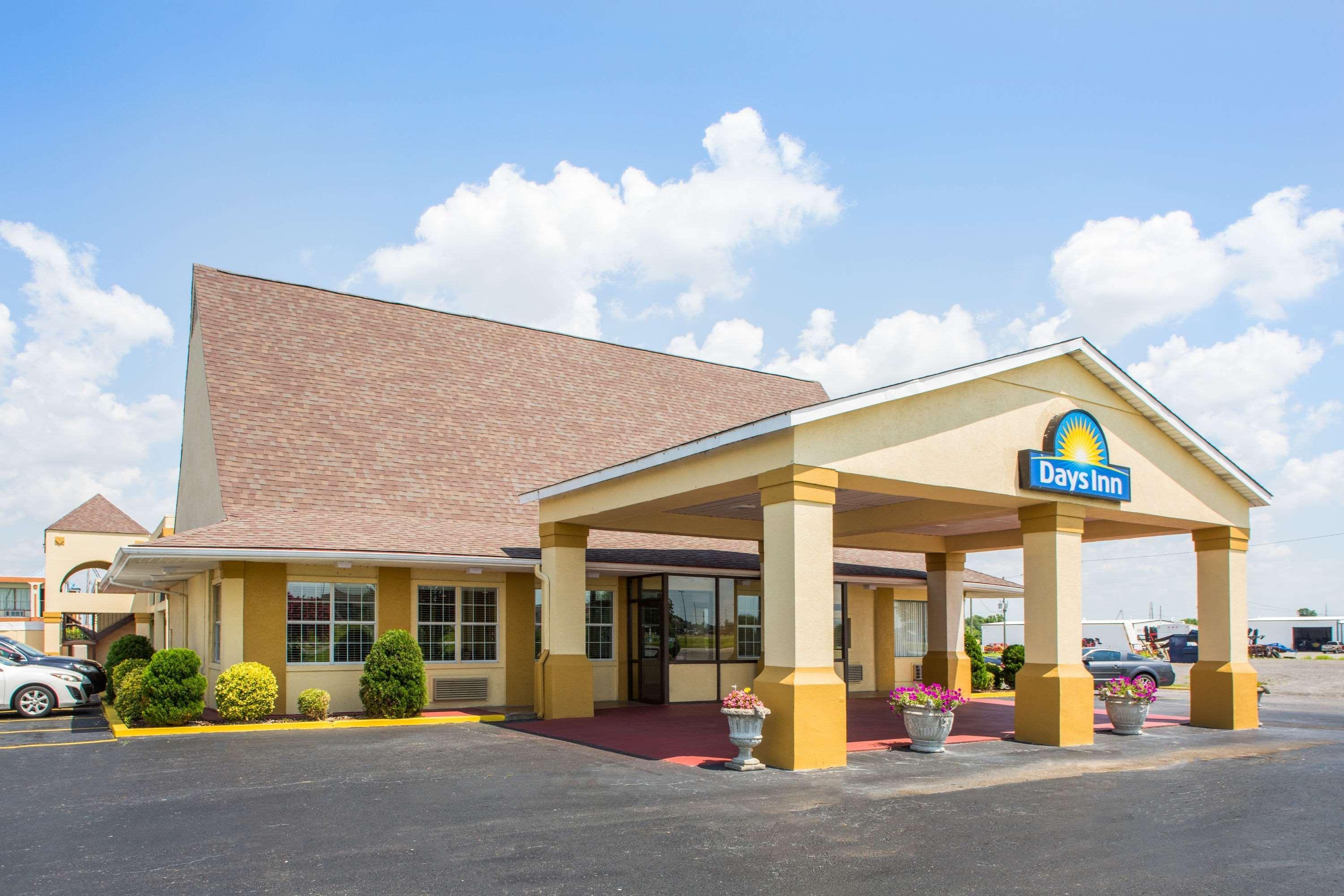 Days Inn By Wyndham Blytheville Exterior photo