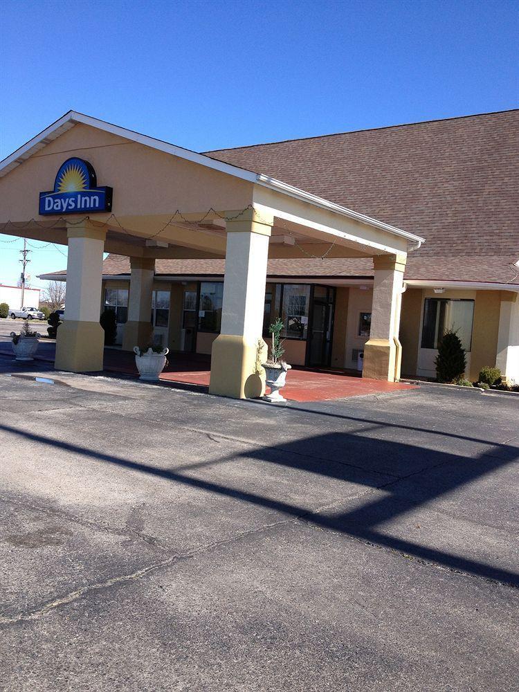 Days Inn By Wyndham Blytheville Exterior photo